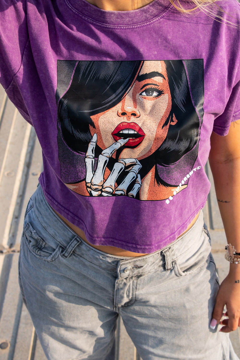 Camiseta Top Crop Hush Pop