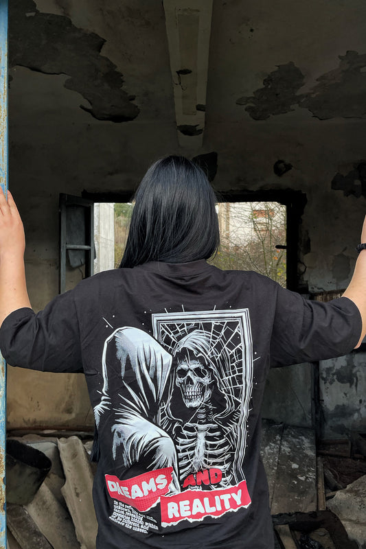 Camiseta Oversized Dreams & Reality